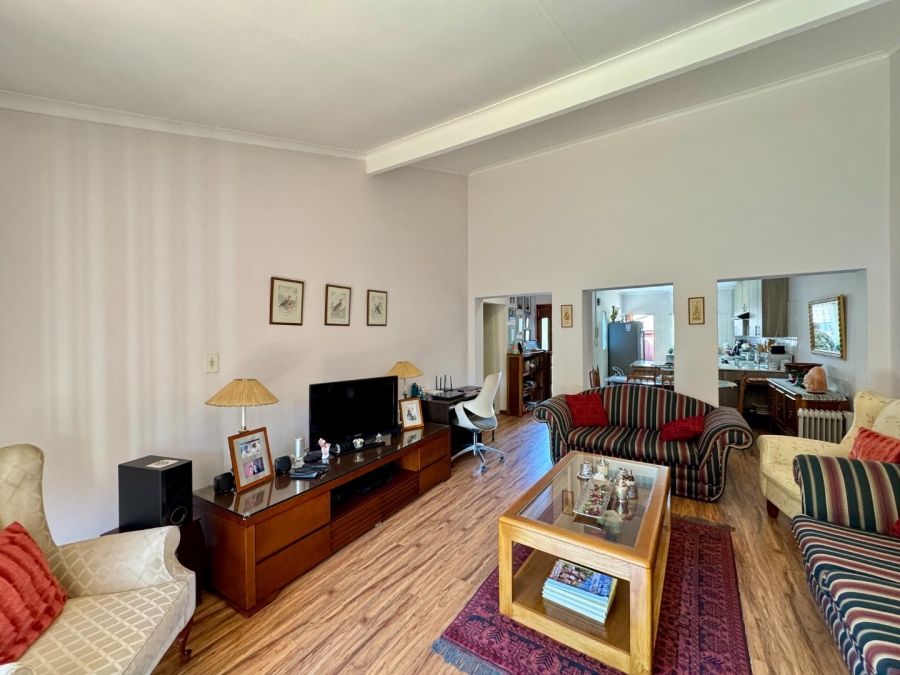 To Let 1 Bedroom Property for Rent in Die Hoewes Gauteng