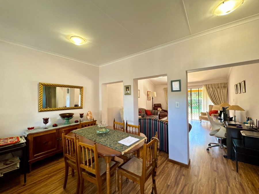 To Let 1 Bedroom Property for Rent in Die Hoewes Gauteng