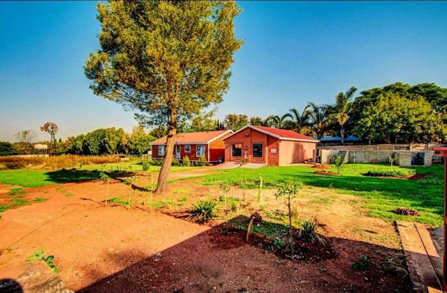 Commercial Property for Sale in Bredell Gauteng