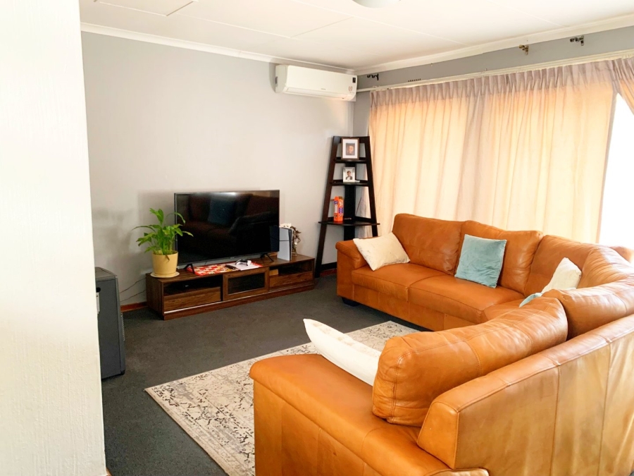 3 Bedroom Property for Sale in Bryanston Gauteng