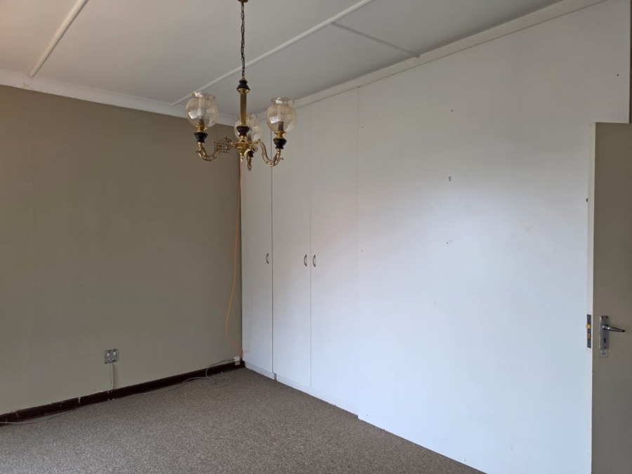 To Let 5 Bedroom Property for Rent in Primrose Gauteng