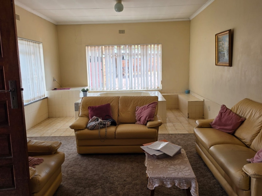 To Let 5 Bedroom Property for Rent in Primrose Gauteng