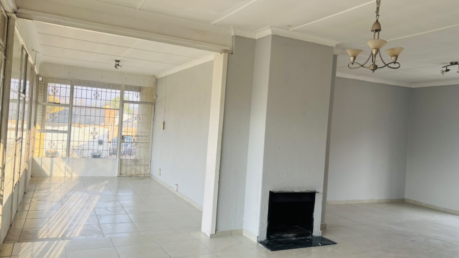 To Let 3 Bedroom Property for Rent in Illiondale Gauteng
