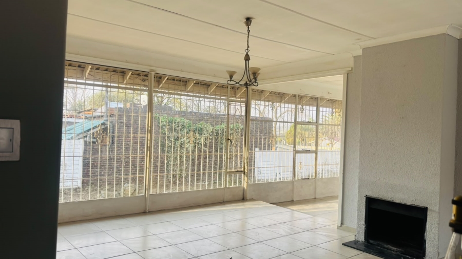 To Let 3 Bedroom Property for Rent in Illiondale Gauteng