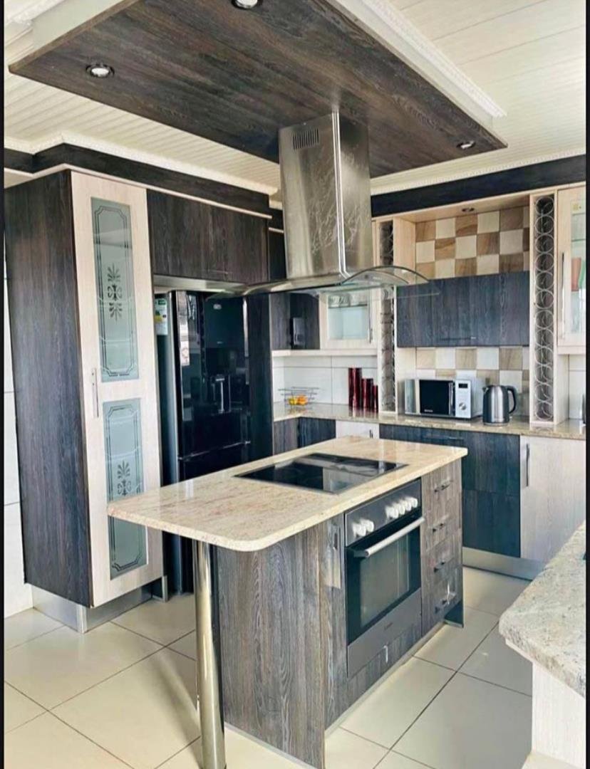 3 Bedroom Property for Sale in Lakeside Gauteng