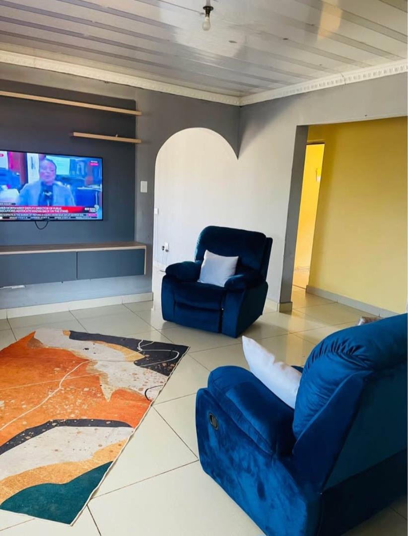 3 Bedroom Property for Sale in Lakeside Gauteng