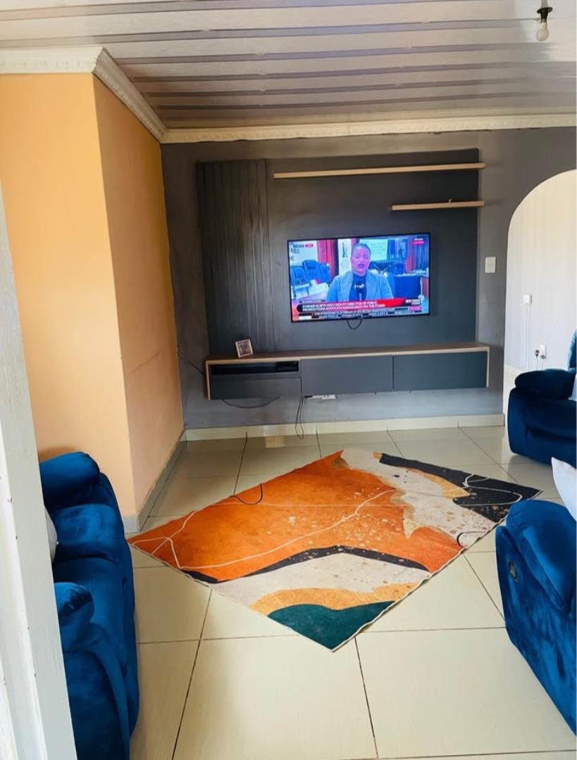 3 Bedroom Property for Sale in Lakeside Gauteng
