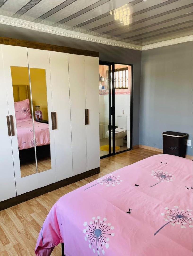 3 Bedroom Property for Sale in Lakeside Gauteng
