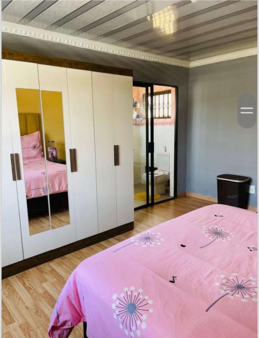 3 Bedroom Property for Sale in Lakeside Gauteng
