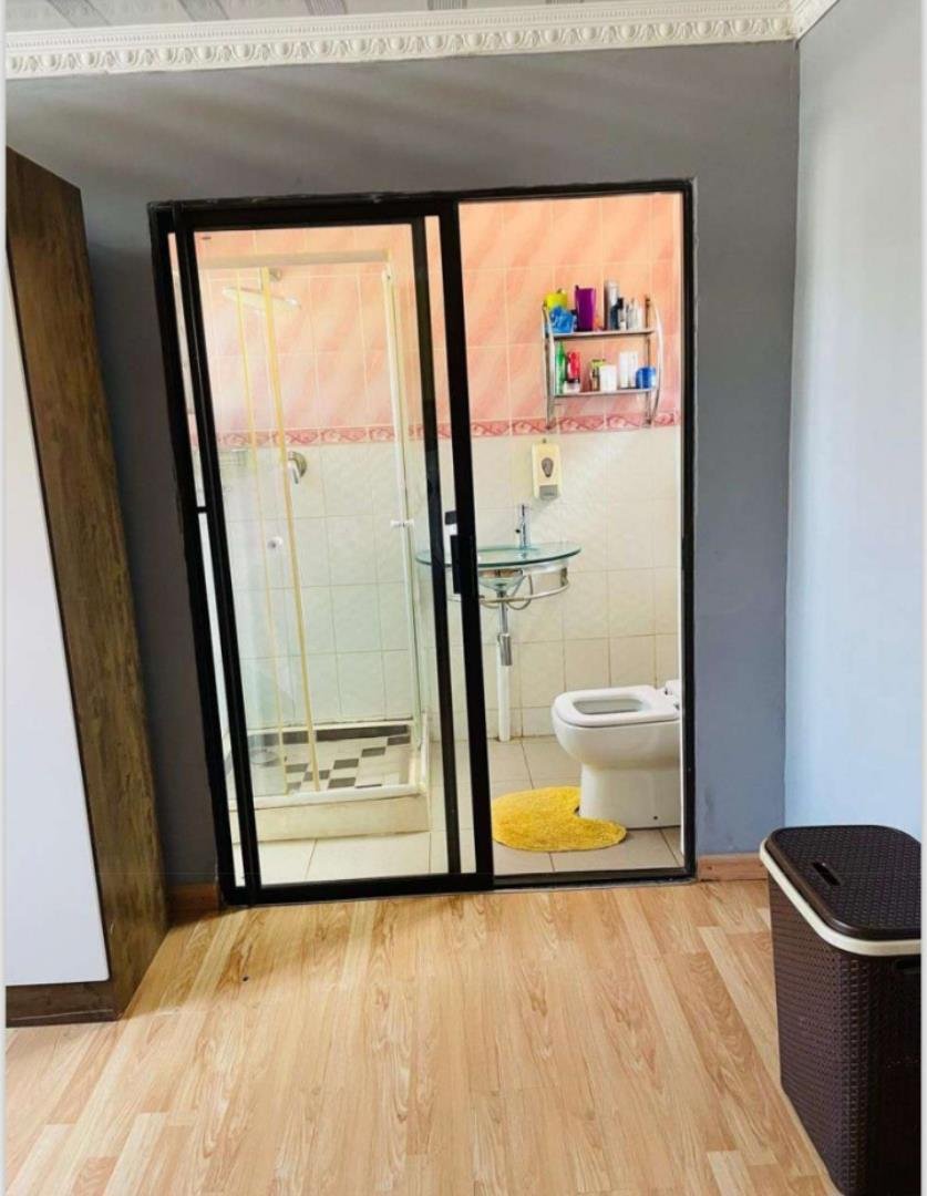 3 Bedroom Property for Sale in Lakeside Gauteng