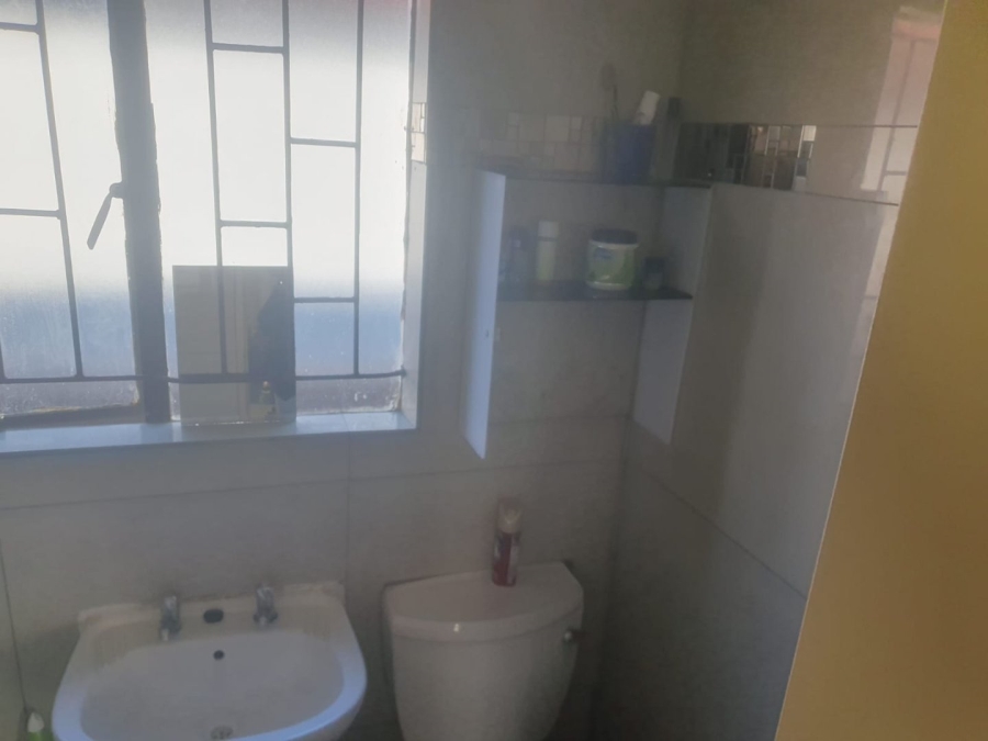  Bedroom Property for Sale in Soshanguve East Ext 4 Gauteng