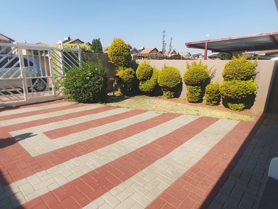  Bedroom Property for Sale in Soshanguve East Ext 4 Gauteng