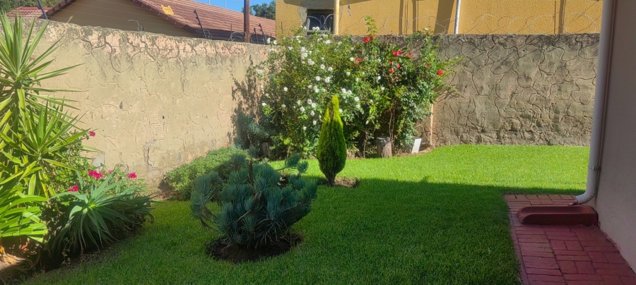 4 Bedroom Property for Sale in Ormonde Gauteng