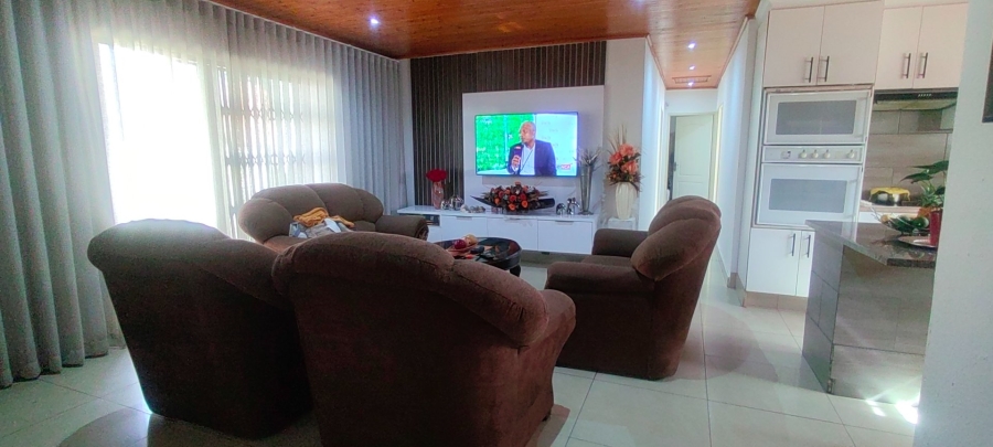 4 Bedroom Property for Sale in Ormonde Gauteng