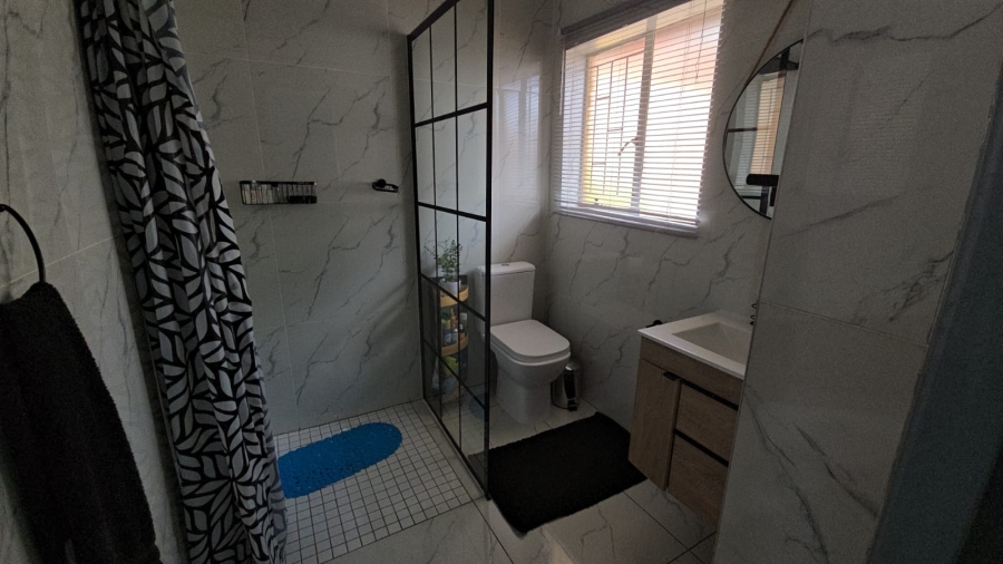 4 Bedroom Property for Sale in Chantelle Gauteng