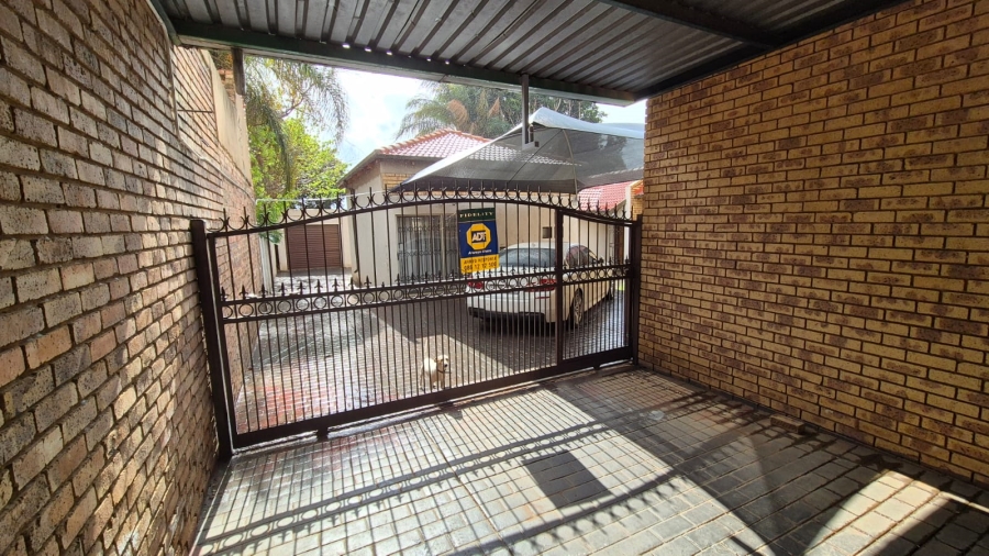 4 Bedroom Property for Sale in Chantelle Gauteng