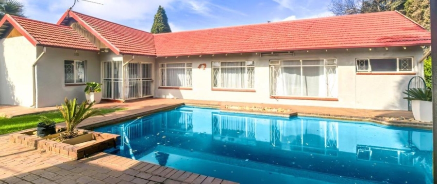 4 Bedroom Property for Sale in Birchleigh Gauteng