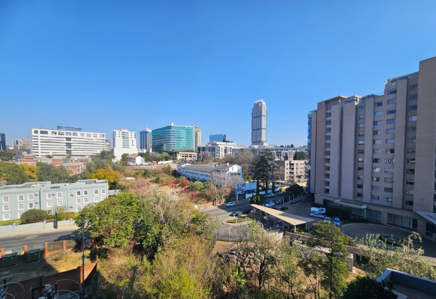 To Let 1 Bedroom Property for Rent in Sandown Gauteng