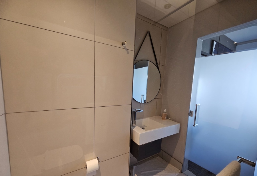 To Let 1 Bedroom Property for Rent in Sandown Gauteng