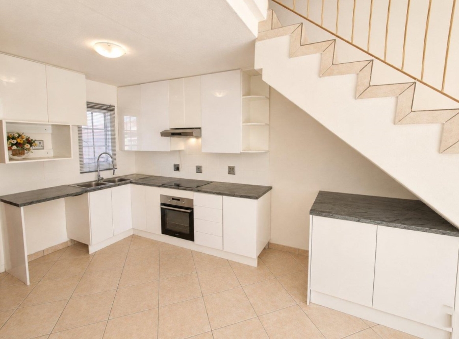 3 Bedroom Property for Sale in Illiondale Gauteng
