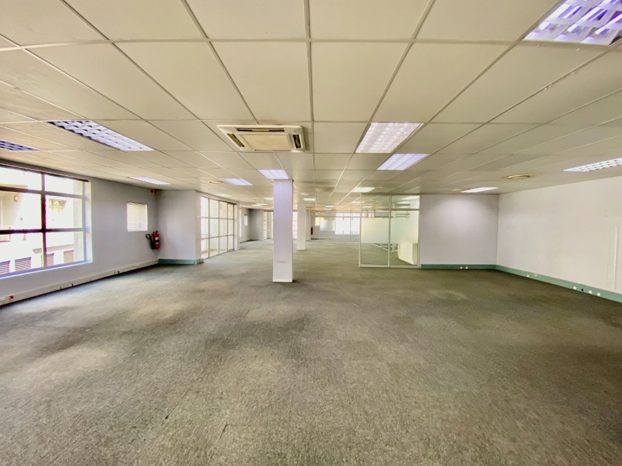 To Let Commercial Property for Rent in Die Hoewes Gauteng
