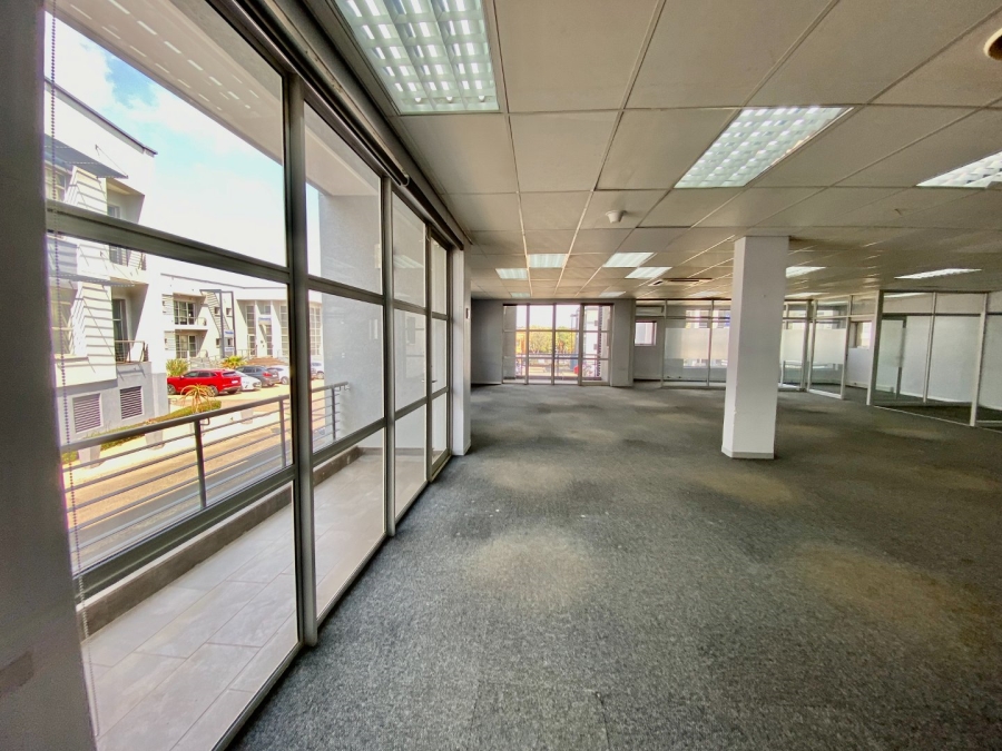 To Let Commercial Property for Rent in Die Hoewes Gauteng