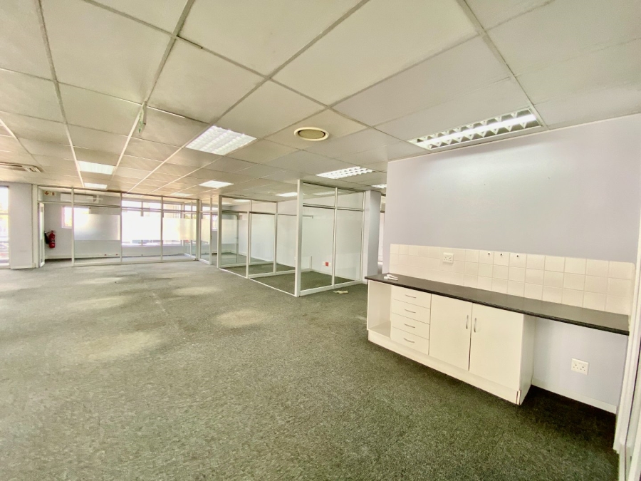 To Let Commercial Property for Rent in Die Hoewes Gauteng