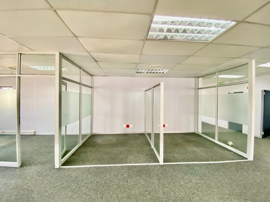 To Let Commercial Property for Rent in Die Hoewes Gauteng