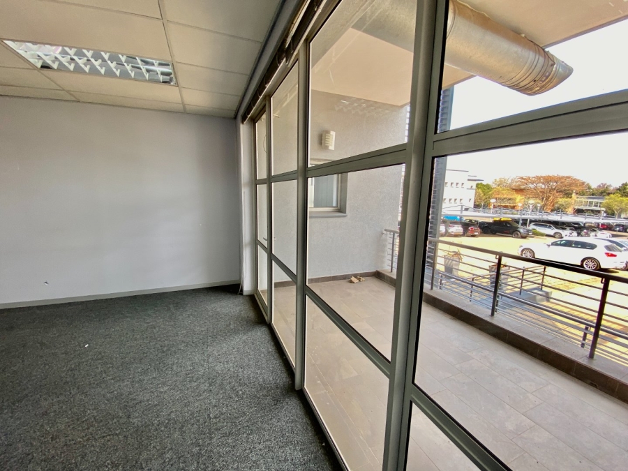 To Let Commercial Property for Rent in Die Hoewes Gauteng