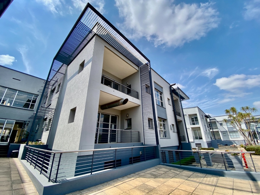 To Let Commercial Property for Rent in Die Hoewes Gauteng