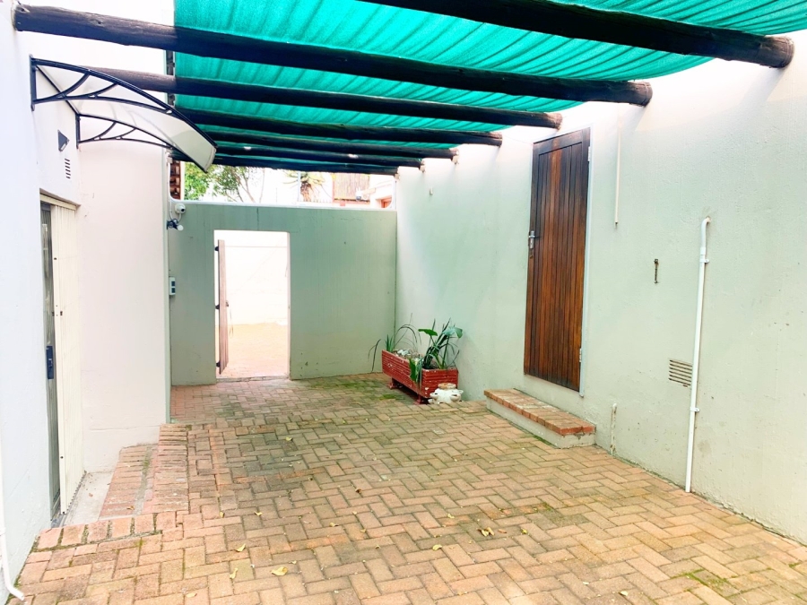 To Let  Bedroom Property for Rent in Bryanston Gauteng