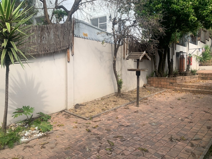 To Let  Bedroom Property for Rent in Bryanston Gauteng
