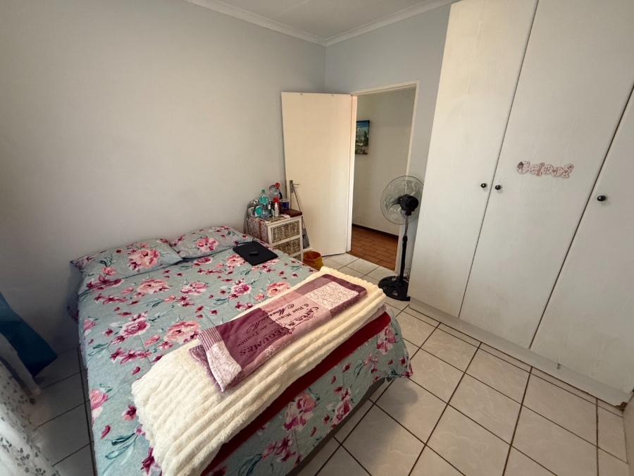 5 Bedroom Property for Sale in Rooihuiskraal North Gauteng