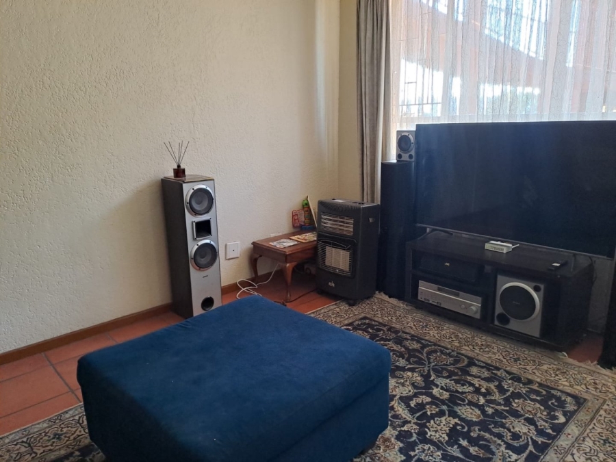 2 Bedroom Property for Sale in Pretoria Gardens Gauteng
