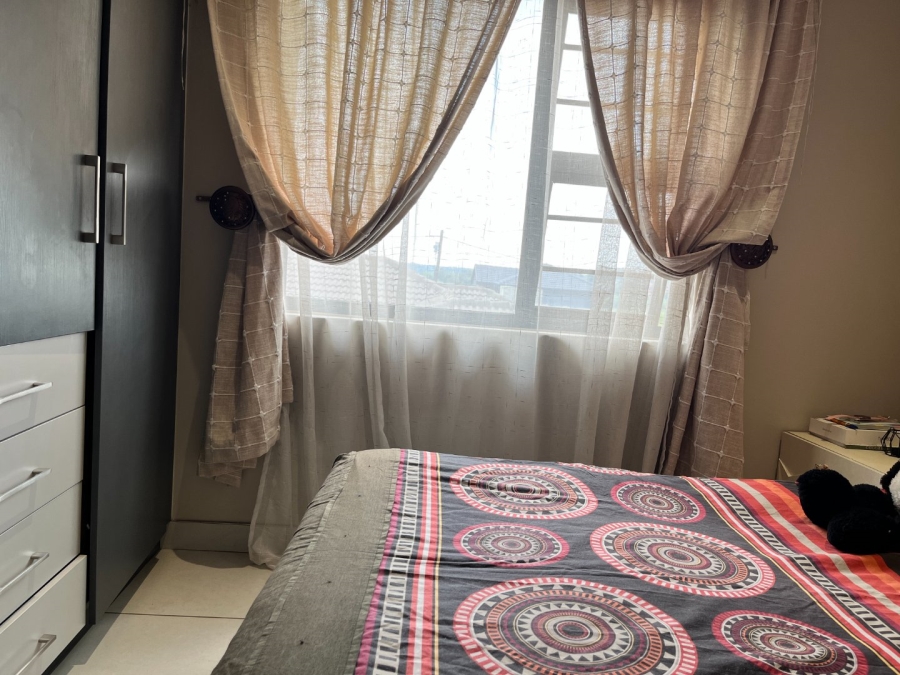 4 Bedroom Property for Sale in Clayville Gauteng