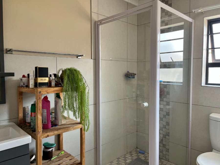 4 Bedroom Property for Sale in Clayville Gauteng