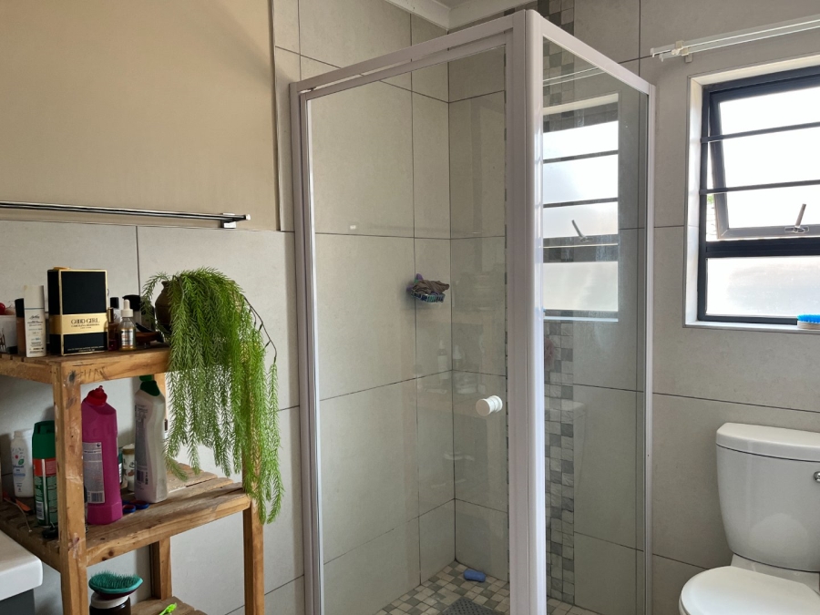 4 Bedroom Property for Sale in Clayville Gauteng