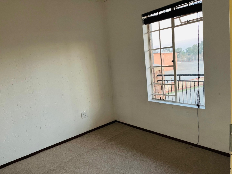 2 Bedroom Property for Sale in Comet Gauteng