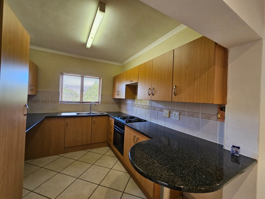 To Let 2 Bedroom Property for Rent in Broadacres Gauteng