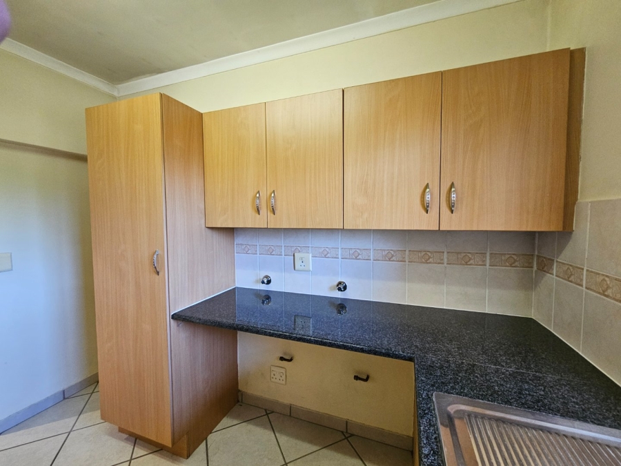 To Let 2 Bedroom Property for Rent in Broadacres Gauteng