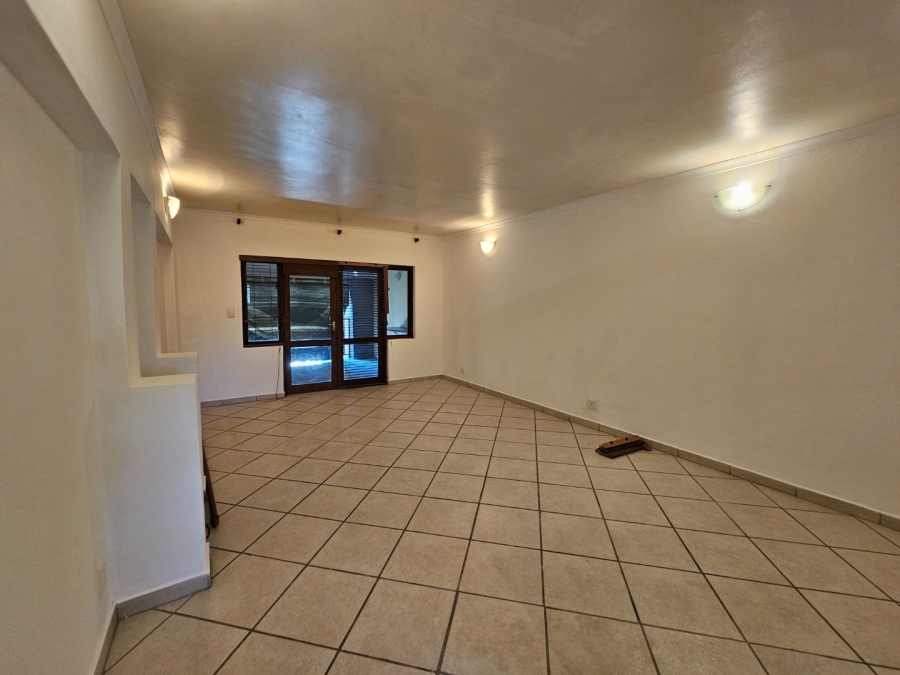 To Let 2 Bedroom Property for Rent in Broadacres Gauteng