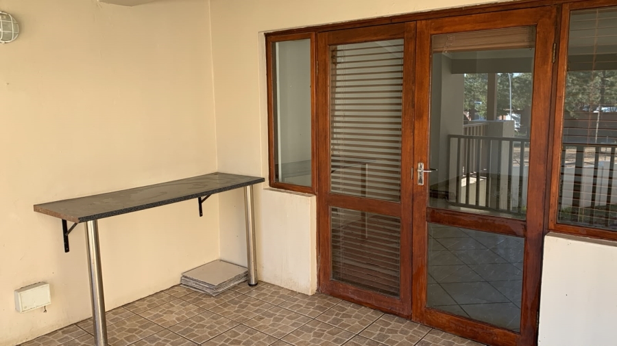 To Let 2 Bedroom Property for Rent in Broadacres Gauteng