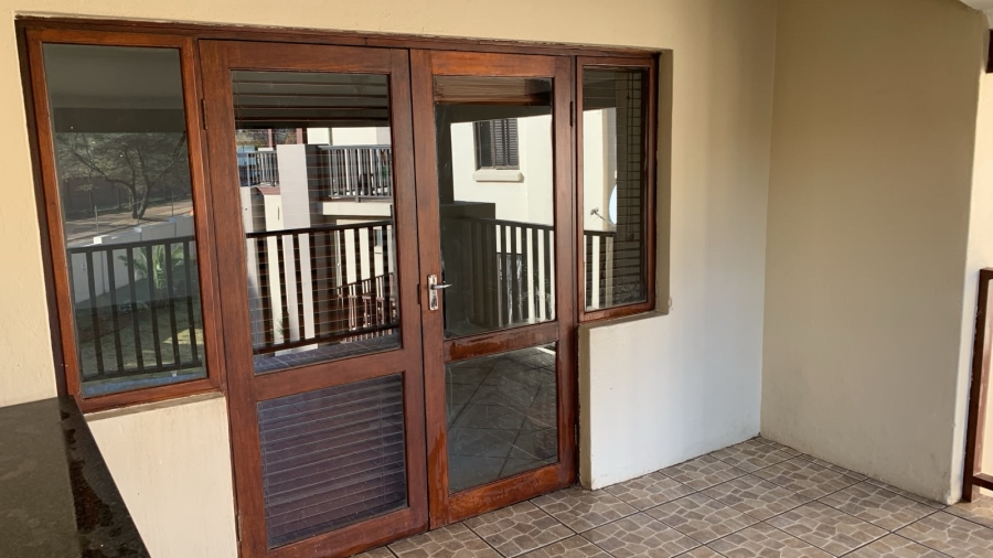 To Let 2 Bedroom Property for Rent in Broadacres Gauteng