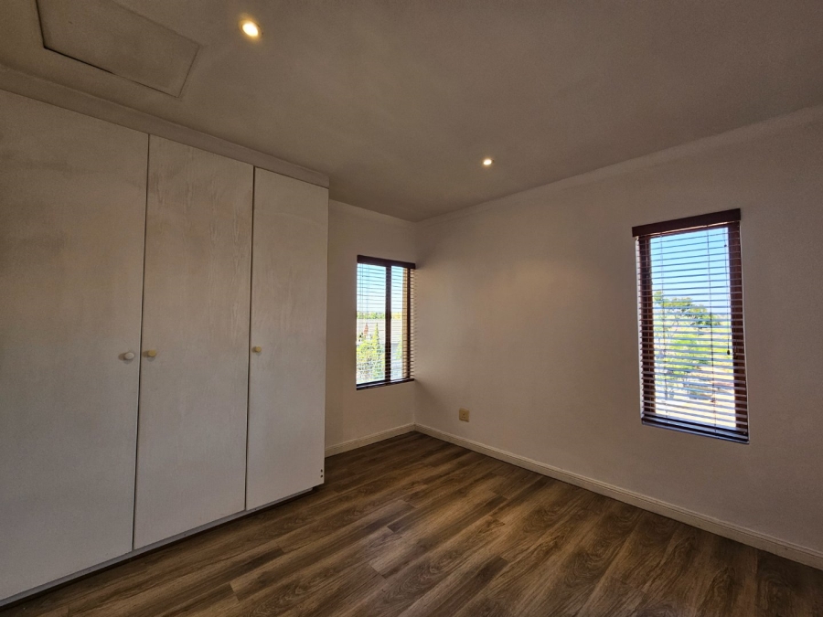 To Let 2 Bedroom Property for Rent in Broadacres Gauteng