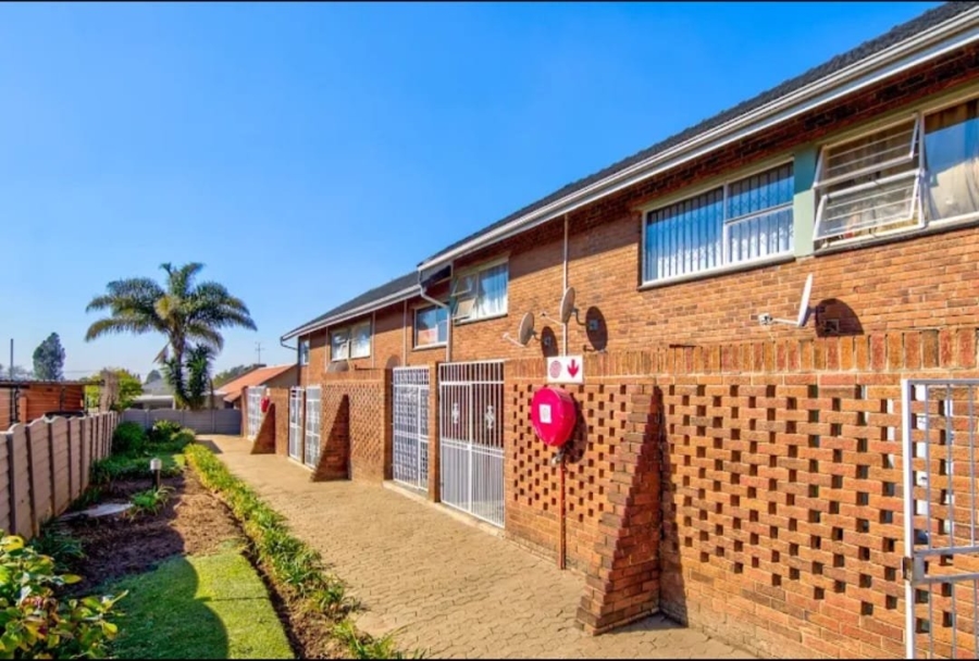 2 Bedroom Property for Sale in Birchleigh Gauteng