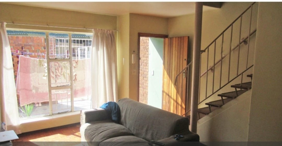 2 Bedroom Property for Sale in Birchleigh Gauteng