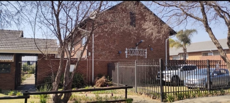 2 Bedroom Property for Sale in Birchleigh Gauteng
