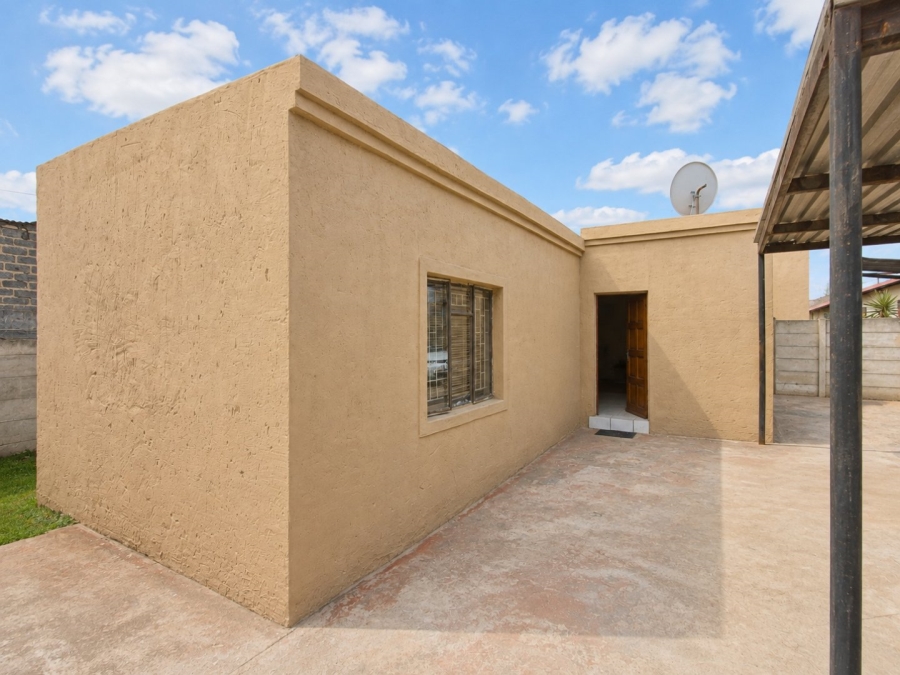 3 Bedroom Property for Sale in Klopperpark Gauteng