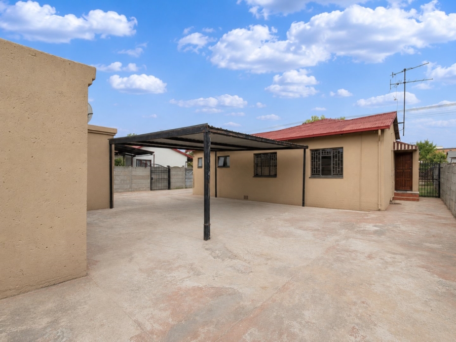 3 Bedroom Property for Sale in Klopperpark Gauteng
