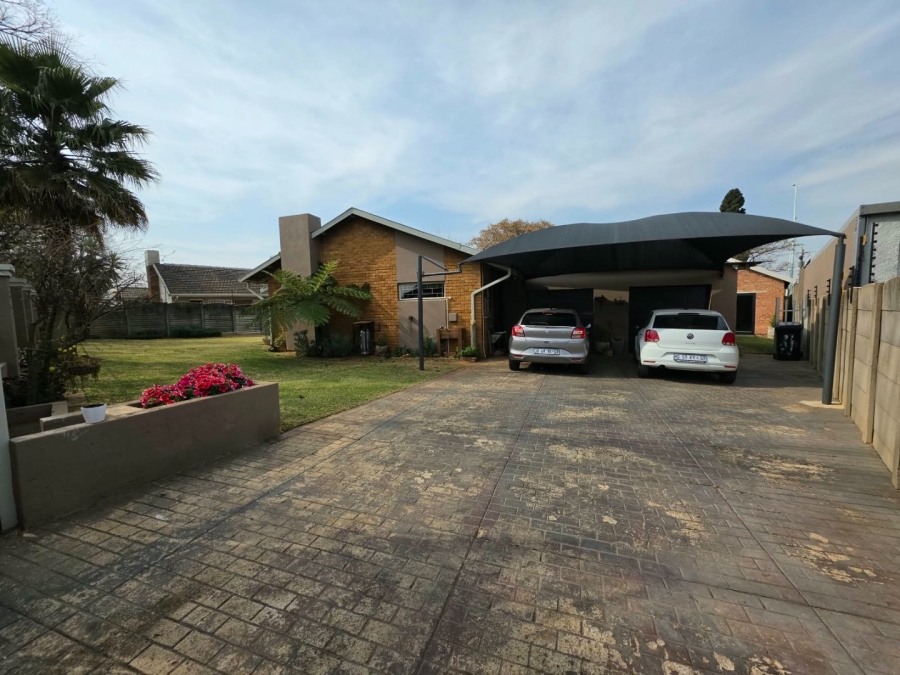3 Bedroom Property for Sale in Impala Park Gauteng